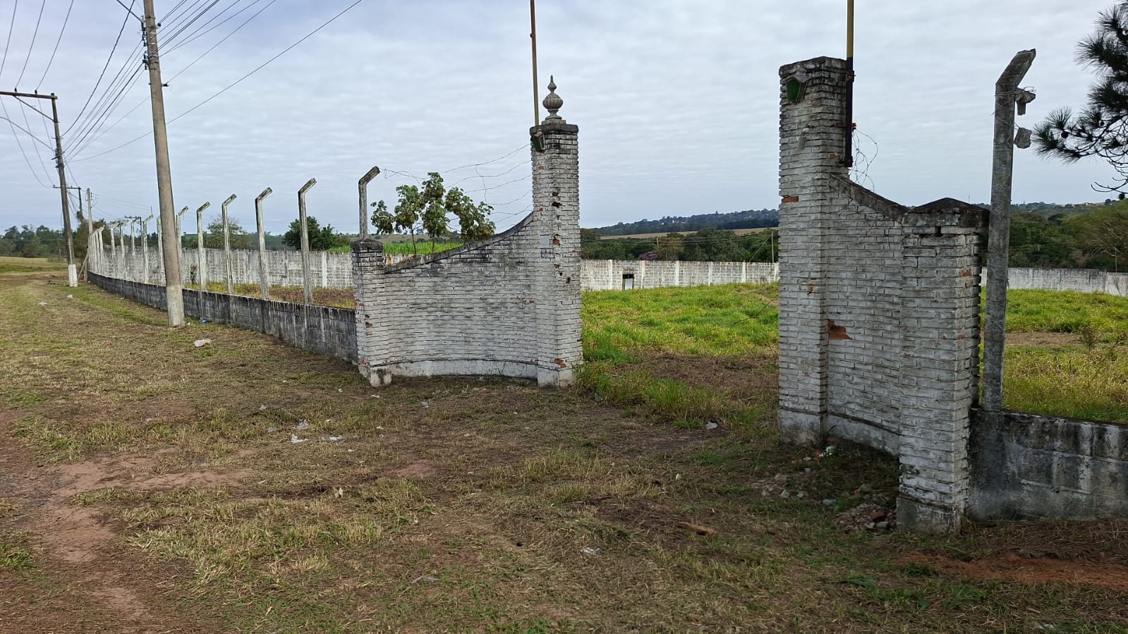 Gleba em leilão