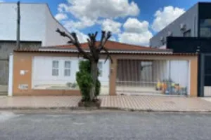 Casa no Jd. Res. Deolinda Guerra (foto 3 de 27)