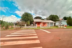 Casa no Loteamento Ipuaçu (foto 3 de 4)