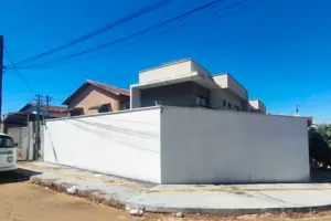Casa no Loteamento Goiânia 2. (foto 2 de 5)