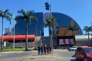 Comercial no Asa Norte (foto 2 de 3)
