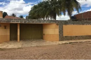 Casa no Limoeiro (foto 1 de 1)