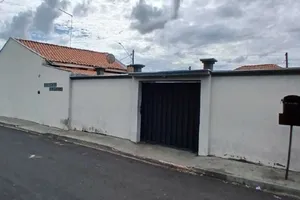 Casa no Jardim Santa Luzia em Pedregulho/SP — foto 1